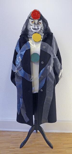 Foto: Abb.: Irmgard Acke Becker „Frau Ampel“ (Schneiderpuppe), 2022