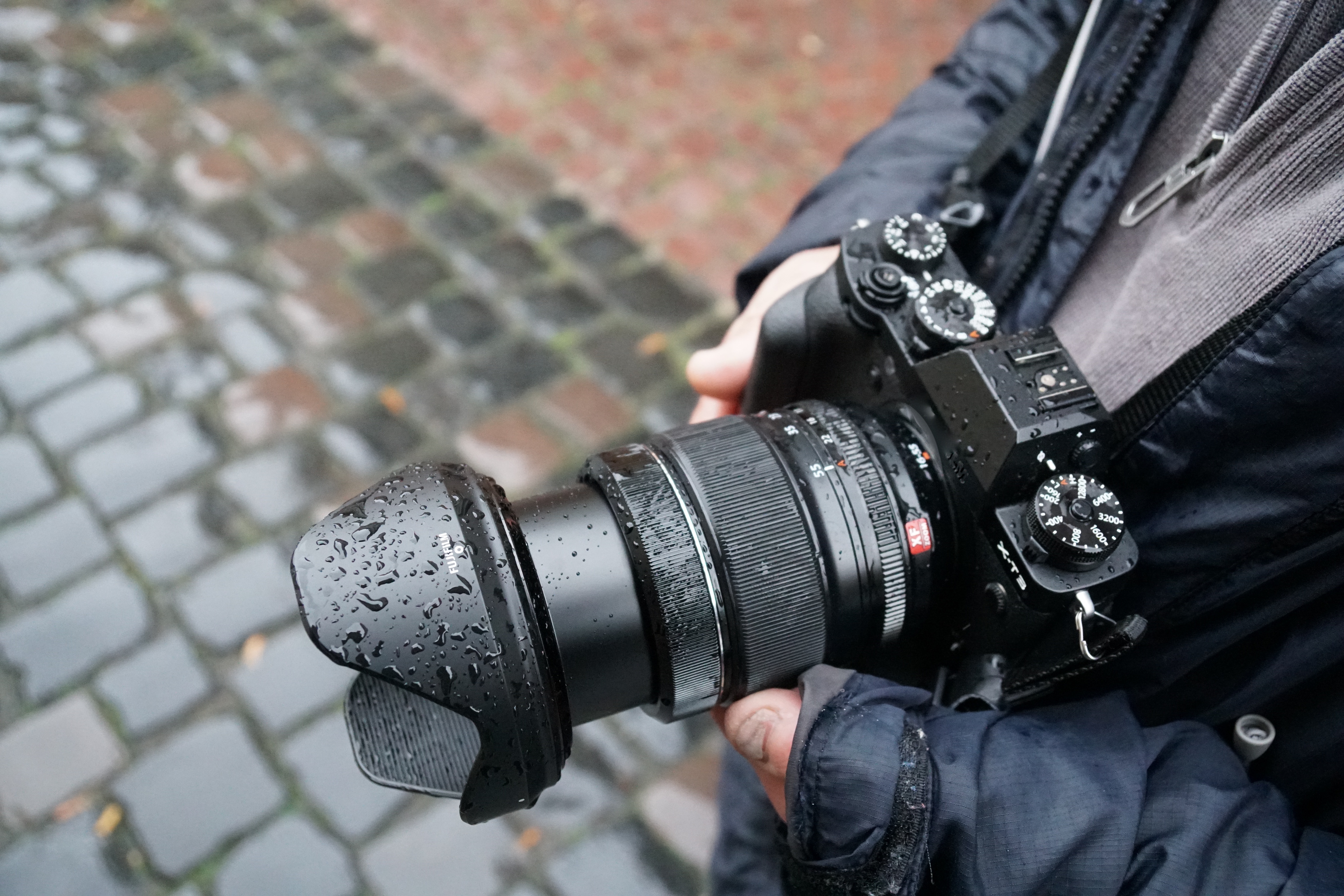 Fotografieren kann man bei jedem Wetter - aber nicht mit jeder Kamera! Bei dieser klappt's anscheinend!
