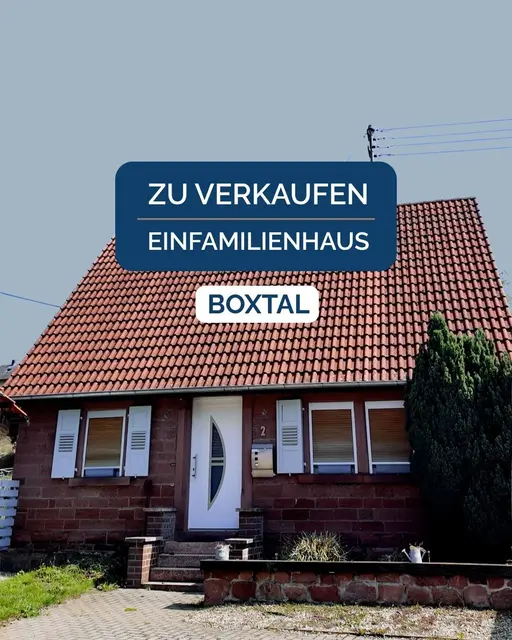 Dieses süße Einfamilienhaus in Freudenberg-Boxtal ist perfekt für Paare, Familien und Menschen mit Wunsch nach Ruhe und Freiheit pur. 🌳🎶 | Foto: Kaibel Immobilien
